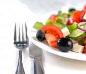 Греческий салат: Топ 5 классических рецептов приготовления в домашних условиях